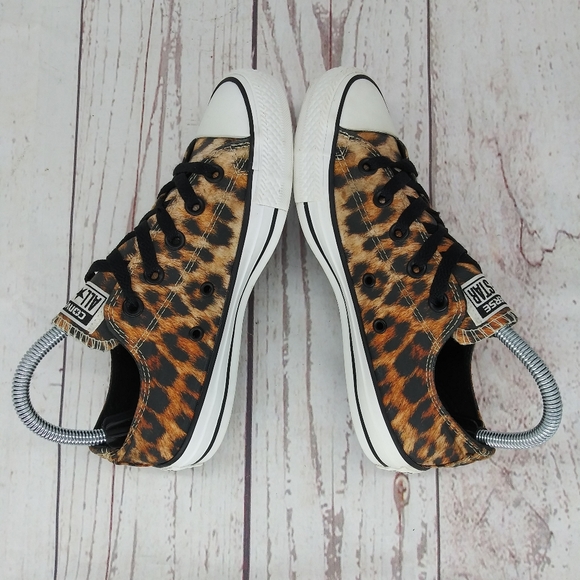 Converse All Star CT Womens Cheetah Leppard Print Sneakers Sz 6 - Picture 5 of 9